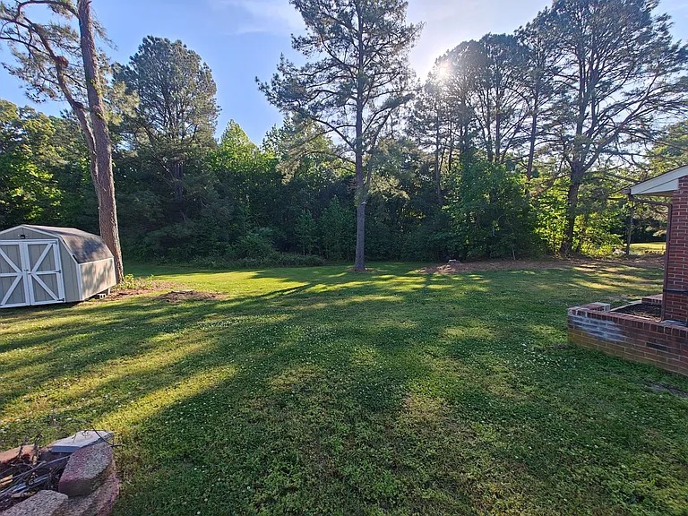 9511 Harris St — Photo 4