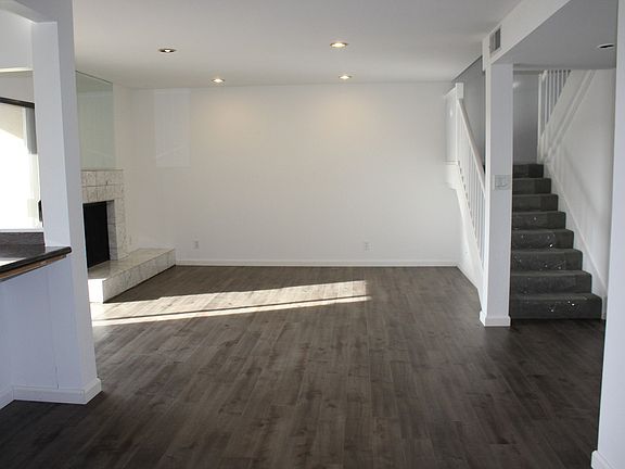 2nd image of 188 Beach Park Blvd
