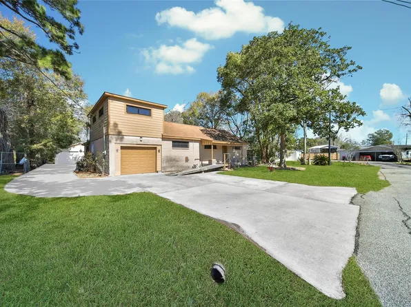 119 Pecan Dr, Baytown, TX 77520