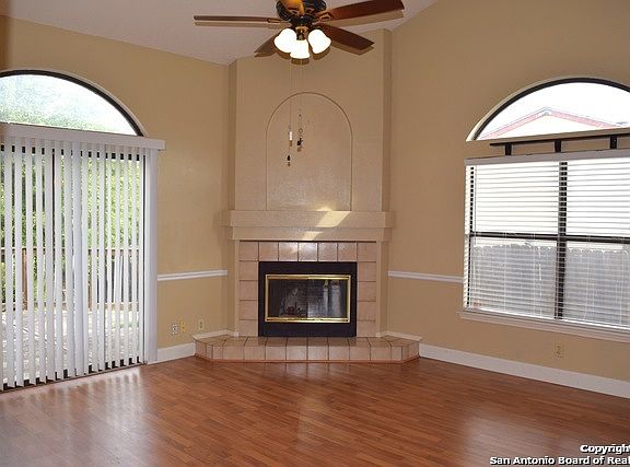 3rd image of 6208 Les Harrison Dr