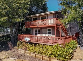 391 Darfo Dr, Crestline, CA 92325