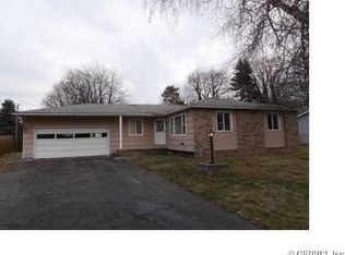 26 Cobleskill Dr, Rochester, NY 14626