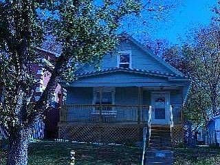 1st image of 337 N Drury Ave