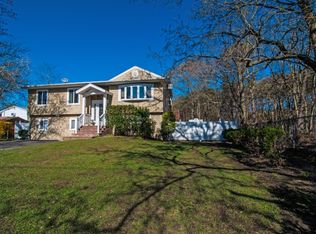 1499 East Forks Road, Bay Shore, NY 11706