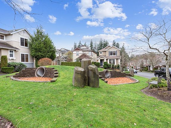 3rd image of 818 149th St SE