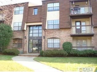 1306 Green Hollow Dr UNIT 1306, Iselin, NJ 08830