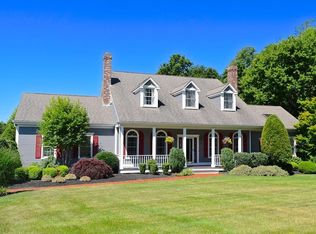 363 Slocum Rd, Dartmouth, MA 02747