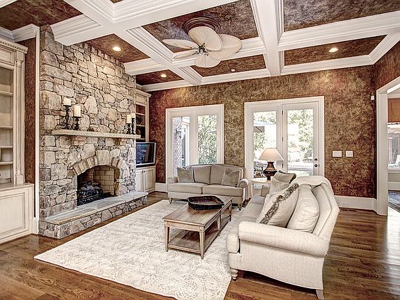 3rd image of 7120 Fairway Vista Dr