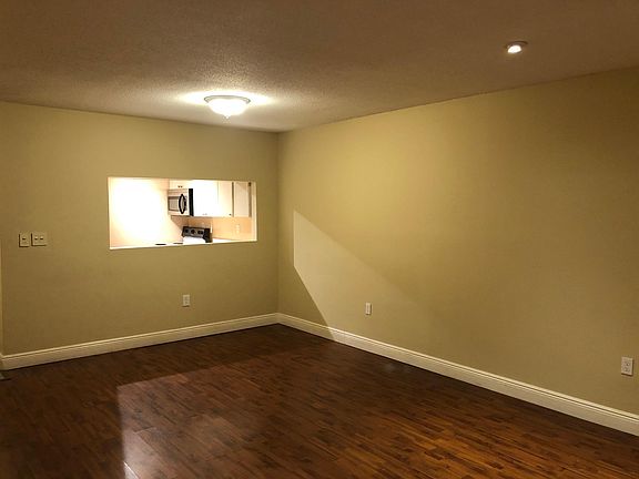 3rd image of 10431 N Kendall Dr APT D112