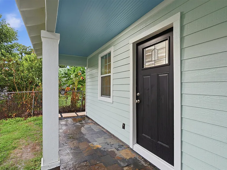 1509 Walton St — Photo 2