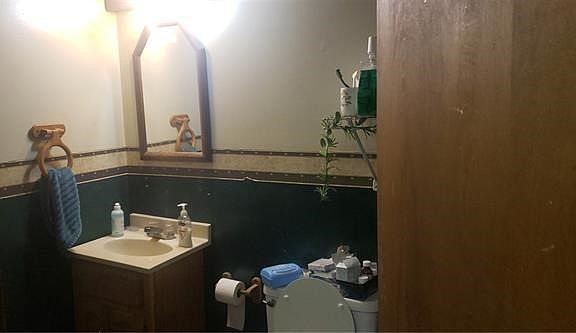 4th image of 10002 W 91st St