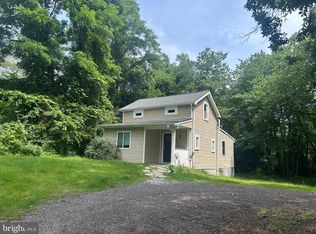 160 Mountain Rd, Pasadena, MD 21122