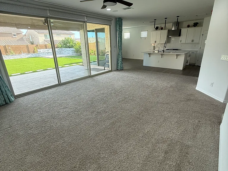 9009 W Oregon Ave — Photo 4