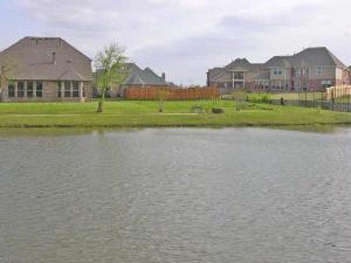 4th image of 261 Hidden Lake Dr