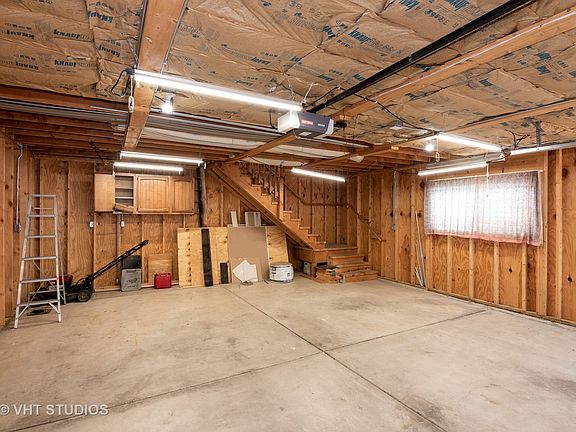 5th image of 625 N Vista Ave
