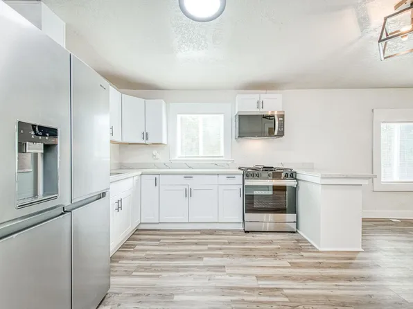 2710 C St, Selma, CA 93662