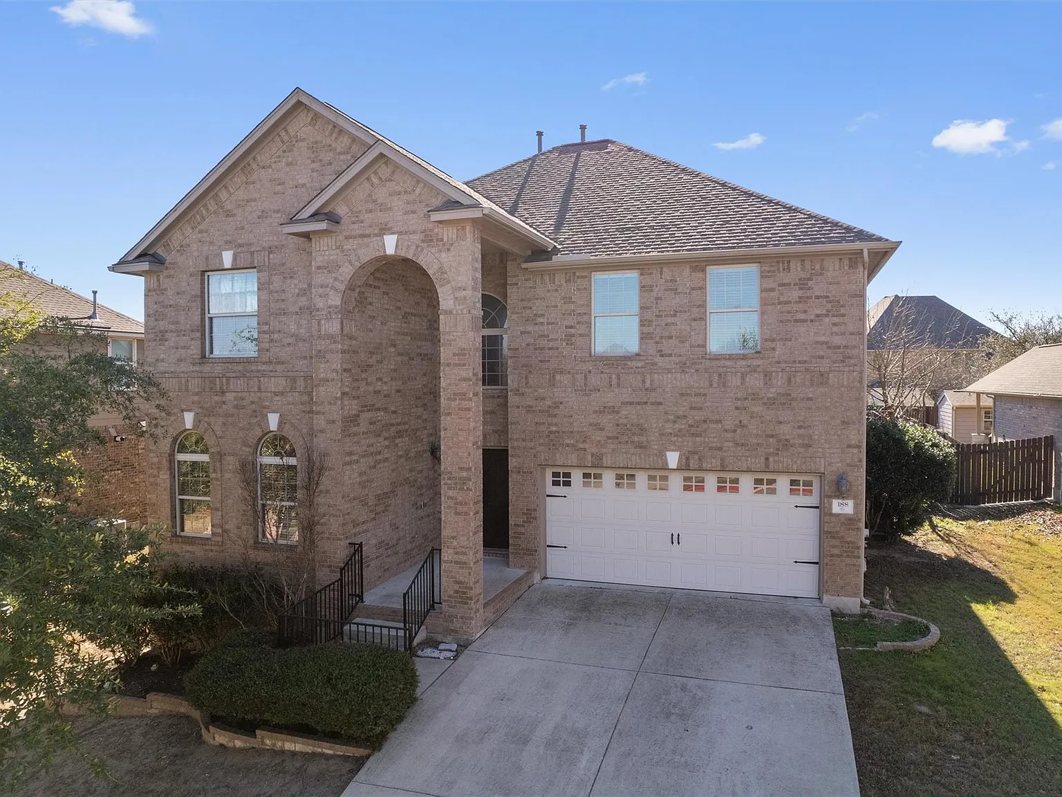 5 bed, 3.0 bath, 3053 sqft, $2,900 — Photo 3