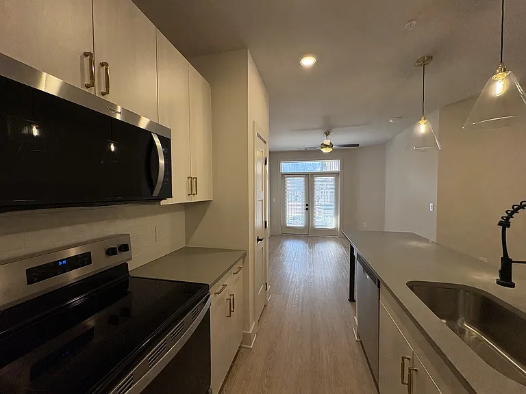 District on the Etowah Apartments — Photo 473