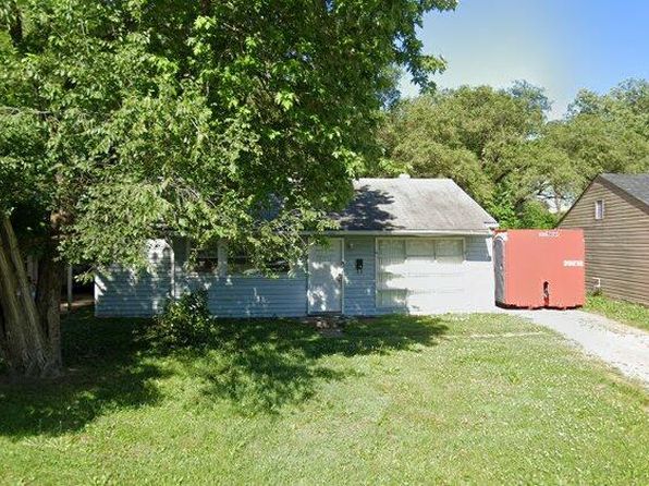 16 Delores Dr