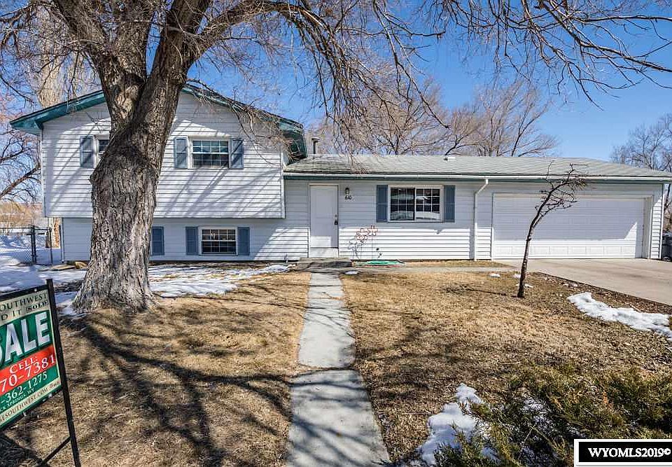 1st image of 610 River View Dr