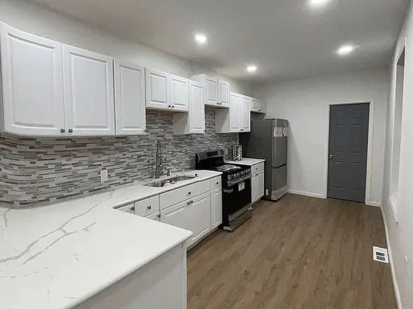 1404 N 6th St, Reading, PA 19601