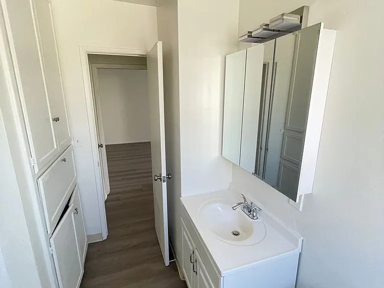 4265-4271 Coldwater Canyon Ave — Photo 10