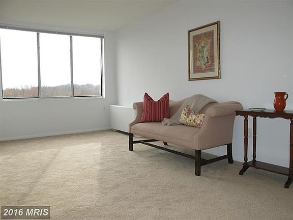 2nd image of 6621 Wakefield Dr APT 915