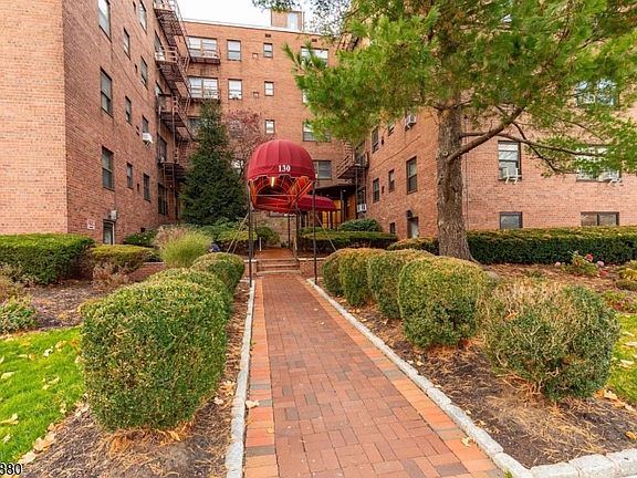 2nd image of 130 Orient Way #3D