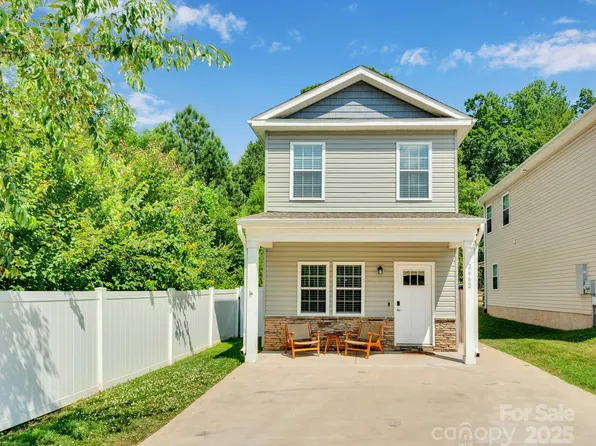 2662 14th St NE, Hickory, NC 28601