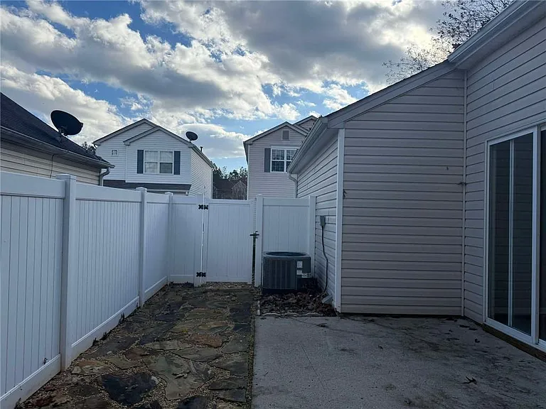 128 Windcroft Ln NW — Photo 14