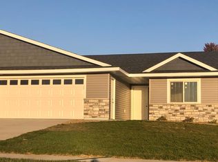 308 11th St, Goodhue, MN 55027