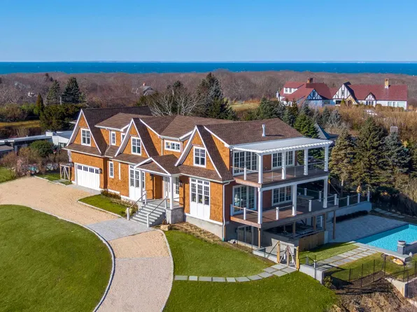 https://photos.zillowstatic.com/fp/eb50282721bce4ee11b935fc9f3c0e29-p_e.webp