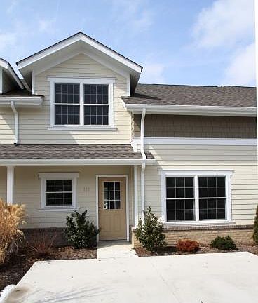 2nd image of 121 Blackbird Village Cir
