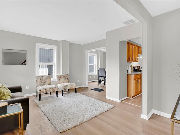 4th image of 64 Berkshire Ave