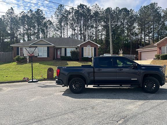 5th image of 305 Perdue Ln