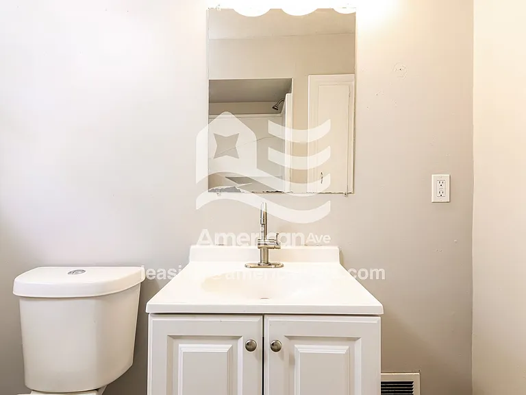1494141_014_main_bathroom_11.jpg