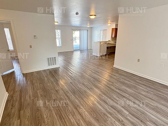 5th image of 20B Scott Cir