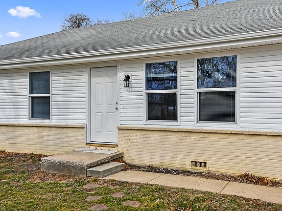 3rd image of 607 Aspen Drive