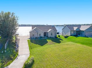 245 Sunset Trl, Muskegon, MI 49442