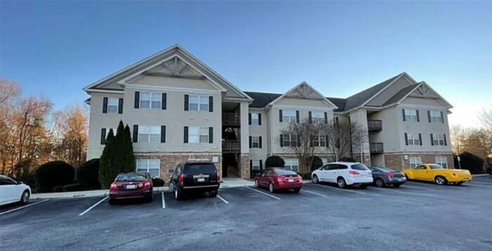 1st image of 134 Lookover Dr Unit 134