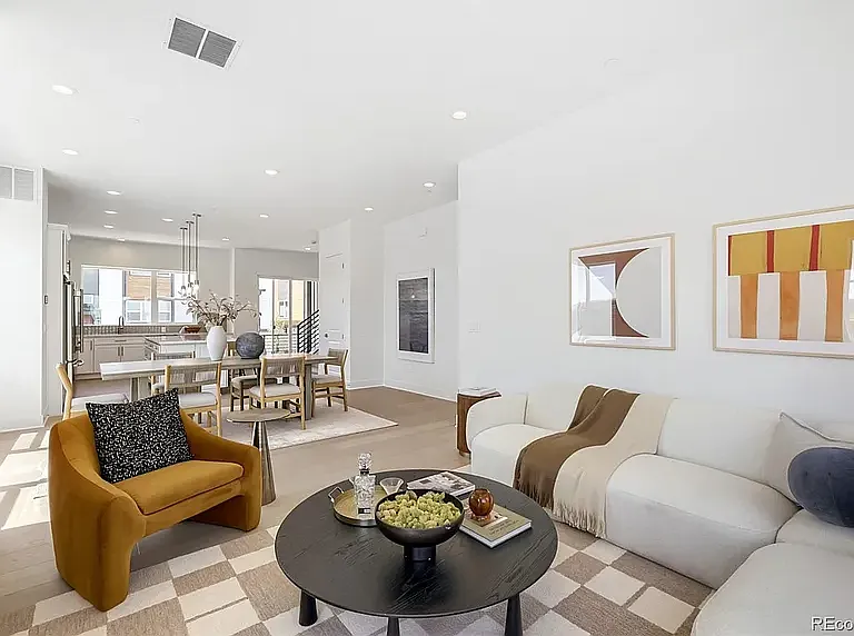 855 Superior Dr — Photo 4
