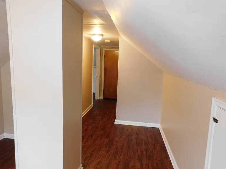 22615 Maxine St — Photo 6