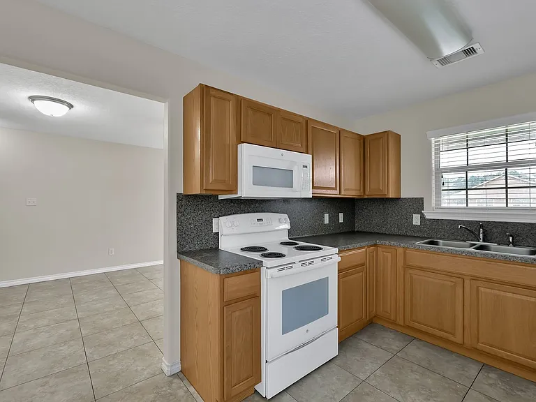 167 S Bend Ct — Photo 13