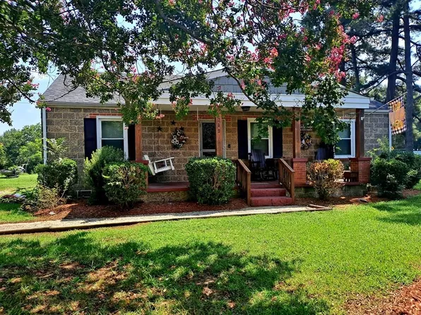 212 Simmons St, Roanoke Rapids, NC 27870