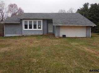 2040 George St, Dover, PA 17315