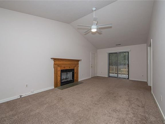 4th image of 2124 Megan Dr