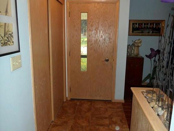 3rd image of 2648 S Seymour Pl