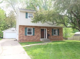 502 Manor St, Pekin, IL 61554