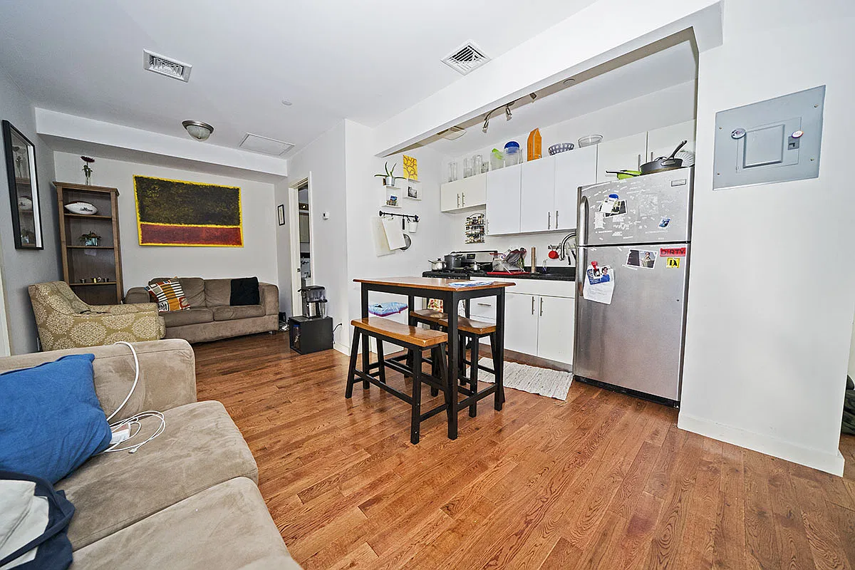 104 Manhattan Avenue — Photo 1