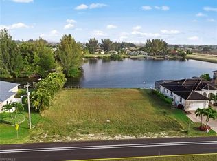 3233 Ceitus Pkwy, Cape Coral, FL 33991